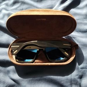 Tom Ford Fausto TF711